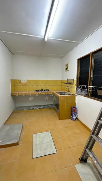 2-storey Terraced House for Rent in TAMAN PUCHONG UTAMA (Puchong) - Julisyazwani @ Wani - Kitchen - PropertyGuru.com.my