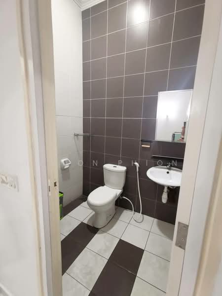 2-storey Terraced House for Sale in Bukit Indah (Iskandar Puteri (Nusajaya)) - Tuxton Phiong - Bathroom - PropertyGuru.com.my