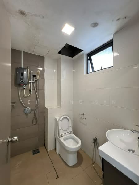 Service Residence for Rent at SkyVille 8 @ Benteng 8 - Teh Yong San - Bathroom - PropertyGuru.com.my