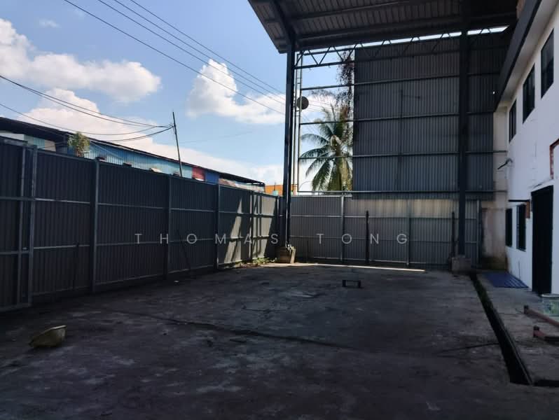Warehouse for Rent in Bintawa Industrial Estate (Kuching) - Thomas Tong - Exterior - PropertyGuru.com.my