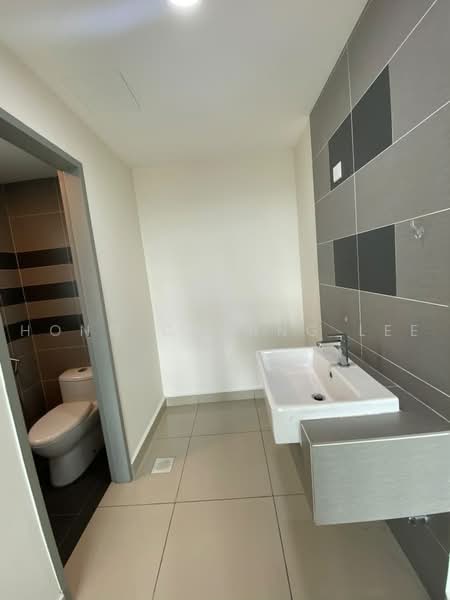 Servis Apartment untuk Disewa di G Residence - Hong Charng Lee - Bathroom - PropertyGuru.com.my