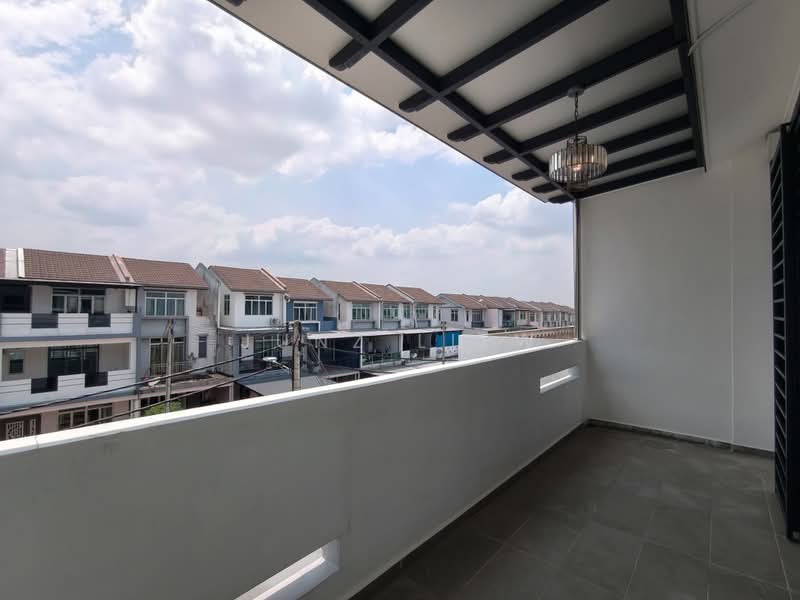 Rumah Teres 2.5 Tingkat untuk Dijual di Skudai (Johor) - Junz Liew - PropertyGuru.com.my