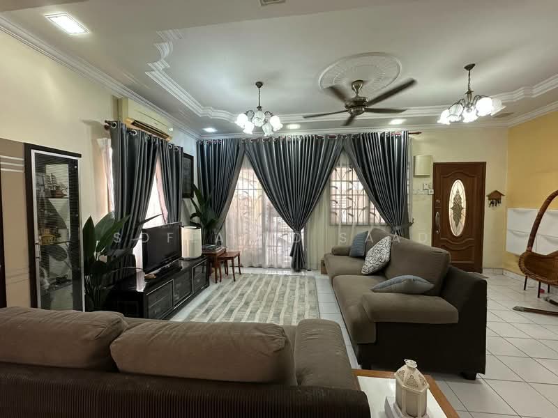 2-storey Terraced House for Sale in Seksyen 3 (Bangi) - Sofea Md Saad - Living Room - PropertyGuru.com.my