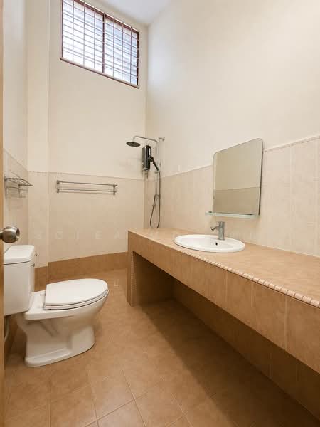 2-storey Terraced House for Sale in Seksyen 3 (Bangi) - Sofea Md Saad - Bathroom - PropertyGuru.com.my