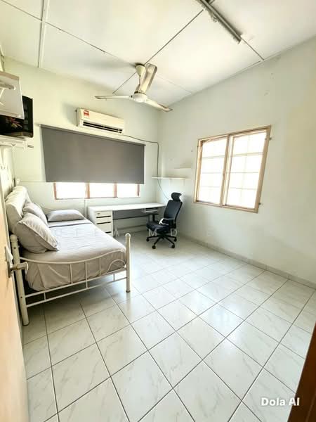 2-storey Terraced House for Sale in Seksyen 3 (Bangi) - Sofea Md Saad - Bedroom - PropertyGuru.com.my