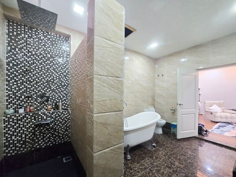Bungalow for Sale in Alam Damai (Cheras) - Zul Syafiq - Bathroom - PropertyGuru.com.my