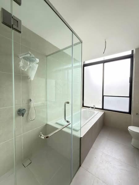 2-storey Terraced House for Sale in Puteri Harbour (Iskandar Puteri (Nusajaya)) - Tuxton Phiong - Bathroom - PropertyGuru.com.my