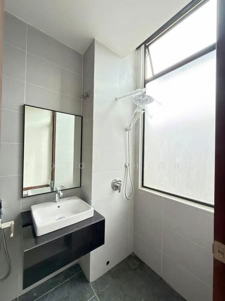 2-storey Terraced House for Sale in Puteri Harbour (Iskandar Puteri (Nusajaya)) - Tuxton Phiong - Bathroom - PropertyGuru.com.my