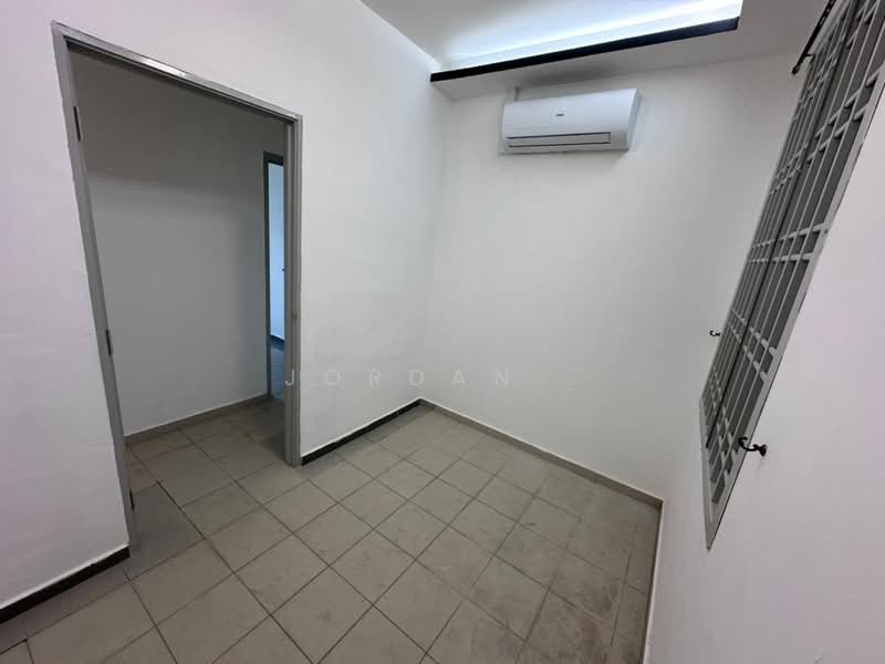 Apartment for Sale at Lake View Suites - Jordan . - PropertyGuru.com.my