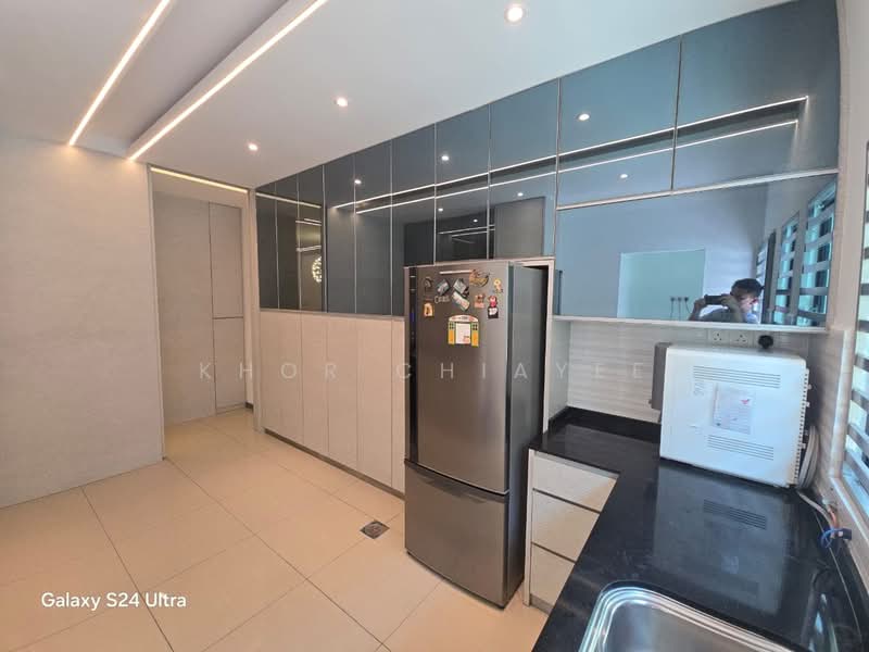 3-storey Terraced House for Sale in Bandar Bayan Bahru (Bayan Lepas) - Khor Chiayee - Kitchen - PropertyGuru.com.my