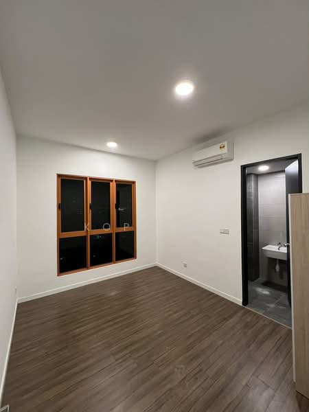 Service Residence for Rent at JRK Convena - Kopi Teh - Bedroom - PropertyGuru.com.my