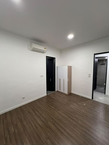 Service Residence for Rent at JRK Convena - Kopi Teh - Bedroom - PropertyGuru.com.my