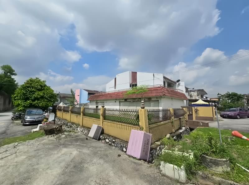 Rumah Teres 2-Tingkat untuk Dijual di Taman Sri Watan (Ampang) - Jesse Lee - PropertyGuru.com.my