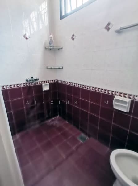 2-storey Terraced House for Sale in Taman Perling (Perling) - Alexius Lim - Bathroom - PropertyGuru.com.my