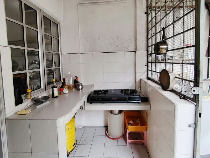 2-storey Terraced House for Sale in Taman Sungai Besi Indah (Seri Kembangan) - Candice Tan - Kitchen - PropertyGuru.com.my