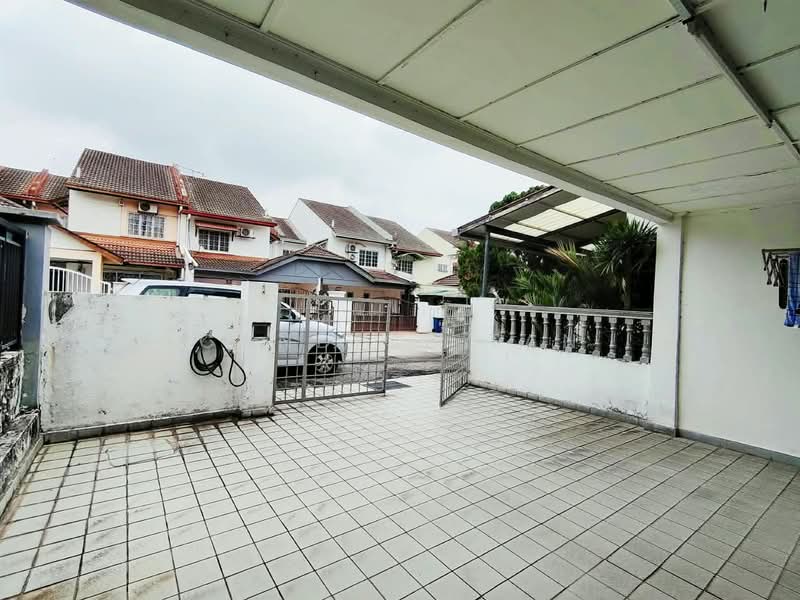 2-storey Terraced House for Sale in Taman Sungai Besi Indah (Seri Kembangan) - Candice Tan - Exterior - PropertyGuru.com.my