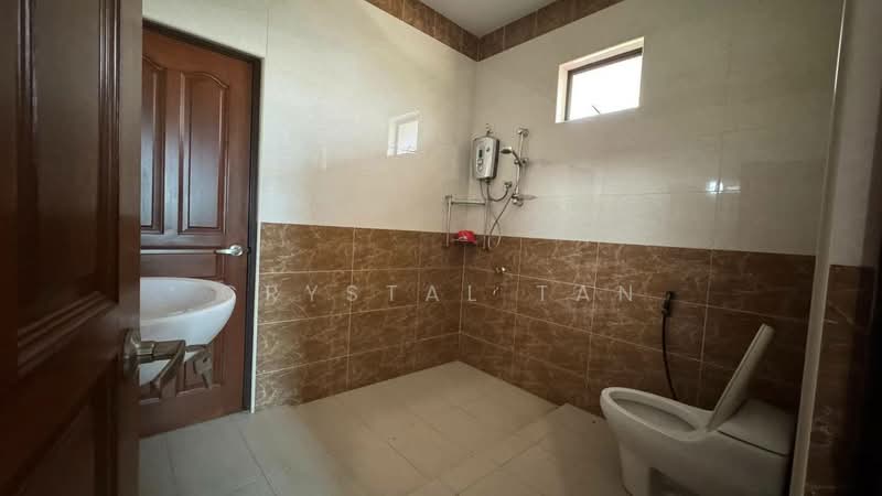 Bungalow House untuk Dijual di Taman Rinting (Masai) - Crystal Tan - Bathroom - PropertyGuru.com.my