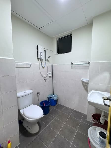 Servis Apartment untuk Disewa di Fortune Avenue - Crystal Lum - Bathroom - PropertyGuru.com.my