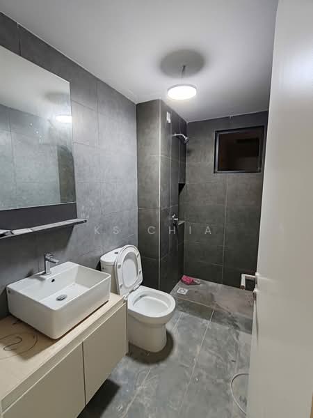 Kondominium untuk Dijual di D'Terra Residences - KS Chia - Bathroom - PropertyGuru.com.my