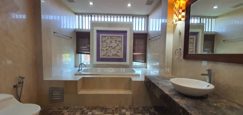 Rumah Teres 3.5-Tingkat untuk Dijual di Duta Tropika (Batu) - Edison Gan - Bathroom - PropertyGuru.com.my