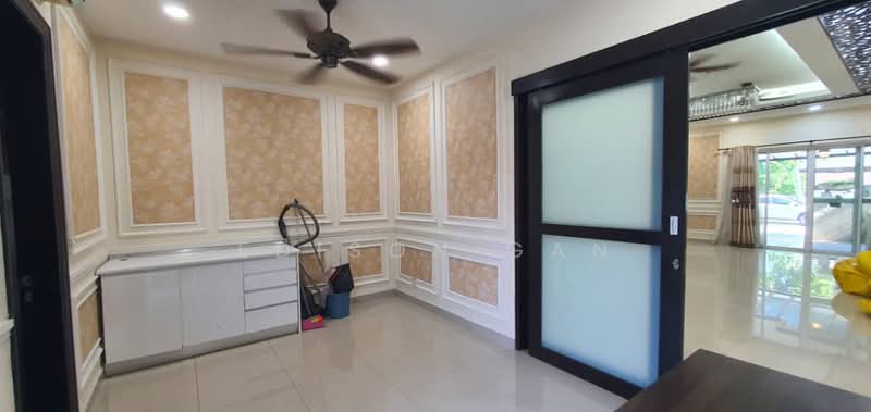 Rumah Teres 3.5-Tingkat untuk Dijual di Duta Tropika (Batu) - Edison Gan - Living Room - PropertyGuru.com.my