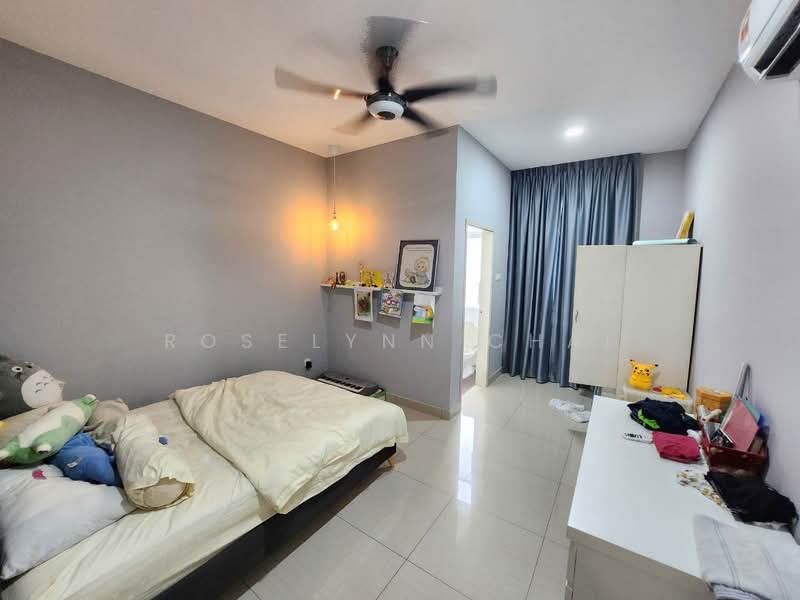 Semi-Detached House for Sale in Taman Molek (Johor Bahru) - Roselynn Chai - Bedroom - PropertyGuru.com.my