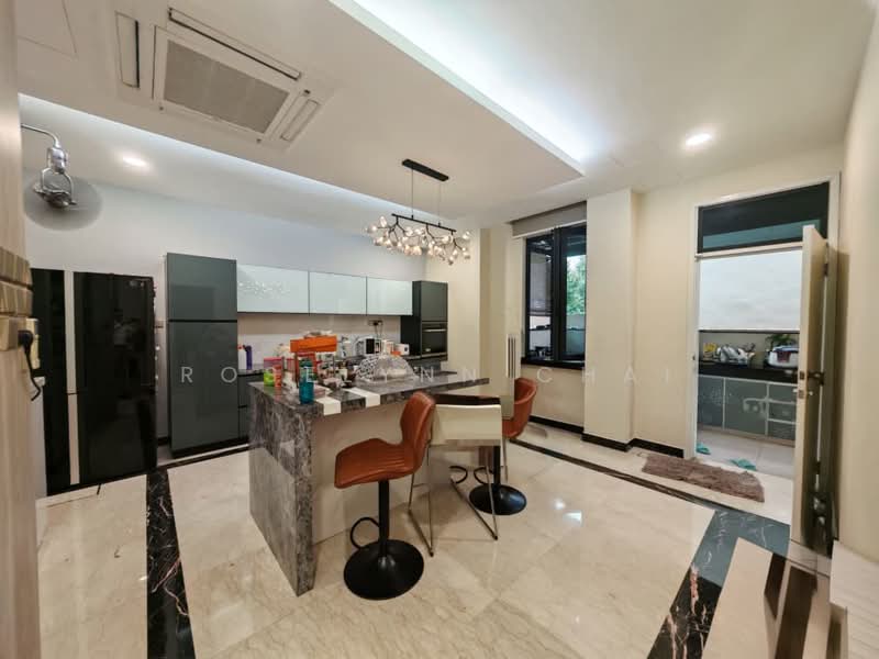 Semi-Detached House for Sale in Taman Molek (Johor Bahru) - Roselynn Chai - Kitchen - PropertyGuru.com.my