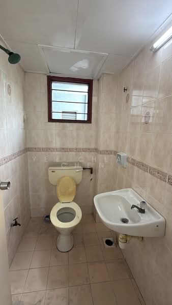 Pangsapuri untuk Disewa di Subang Perdana Goodyear Court 10 - Yee Cheak Chen - Bathroom - PropertyGuru.com.my