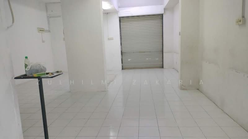 Shop for Rent in Pantai (Kuala Lumpur) - Zulhilmi Zakaria - Interior - PropertyGuru.com.my