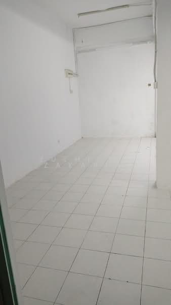 Shop for Rent in Pantai (Kuala Lumpur) - Zulhilmi Zakaria - Interior - PropertyGuru.com.my