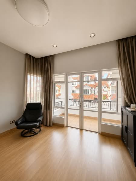 Rumah Berkembar untuk Dijual di Damansara Legenda (Petaling Jaya) - Jamie Huynh - Balcony - PropertyGuru.com.my