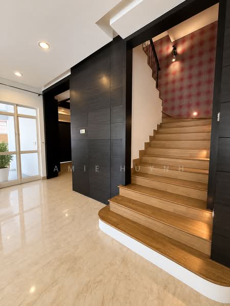 Rumah Berkembar untuk Dijual di Damansara Legenda (Petaling Jaya) - Jamie Huynh - Entrance - PropertyGuru.com.my