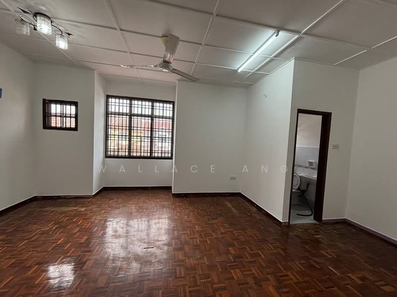 Rumah Teres 2-Tingkat untuk Dijual di Taman Setia Indah (Tebrau) - Wallace Ang - Living Room - PropertyGuru.com.my