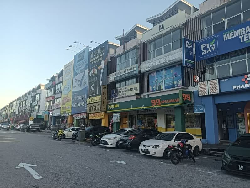 Kedai untuk Disewa di TTDI Grove (Kajang) - Sam Tan - Exterior - PropertyGuru.com.my