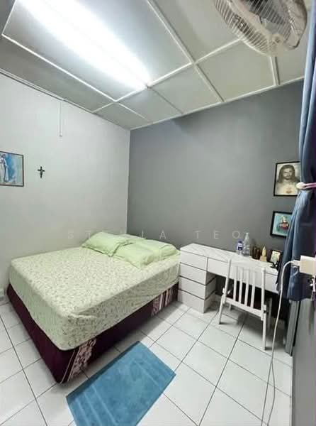 Rumah Teres 1.5-Tingkat untuk Dijual di Taman Molek (Johor Bahru) - Stella Teo - Bedroom - PropertyGuru.com.my