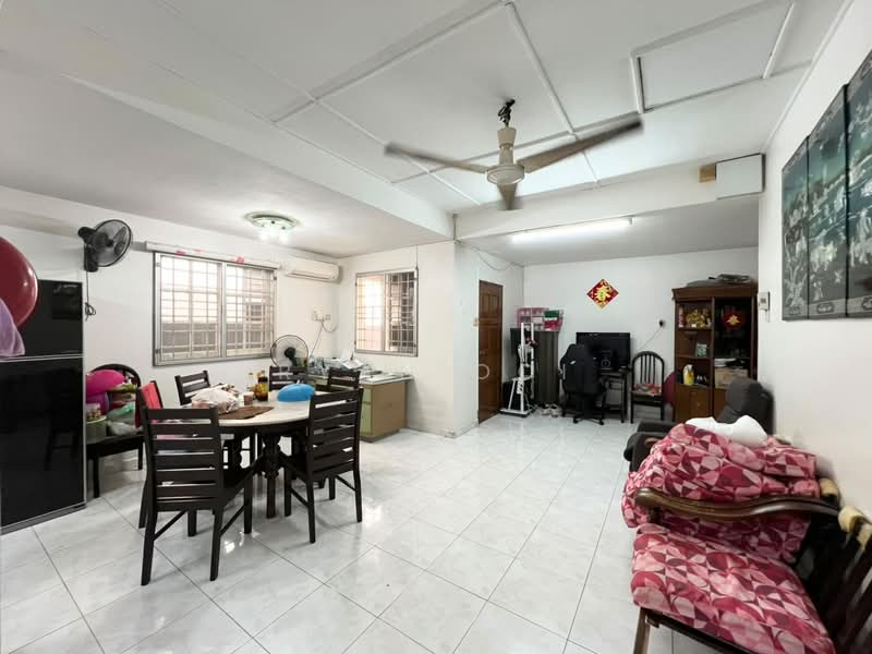 Semi-Detached House for Sale in Tongkang Yard (Alor Setar) - Ryan Ooi - Living Room - PropertyGuru.com.my