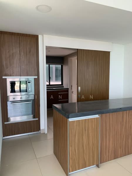 Kediaman Servis untuk Dijual di Aragreens - Ivan Tan - Kitchen - PropertyGuru.com.my