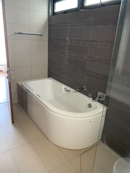 Kediaman Servis untuk Dijual di Aragreens - Ivan Tan - Bathroom - PropertyGuru.com.my