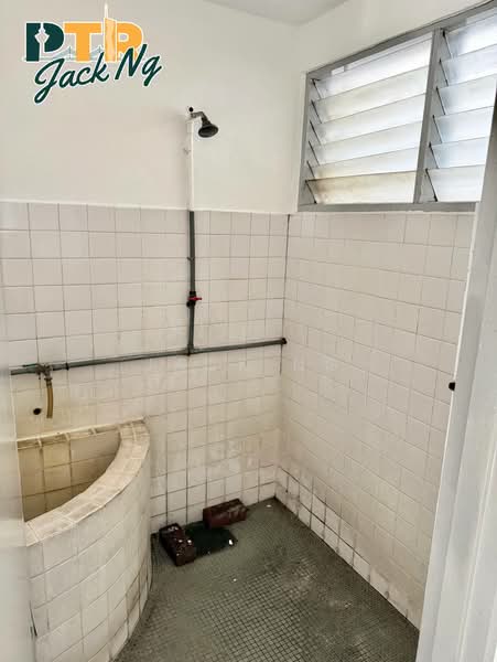 Shop / Office untuk Disewa di Kompleks Chain Ferry (Butterworth) - Jack Ng - Bathroom - PropertyGuru.com.my