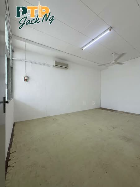 Shop / Office untuk Disewa di Kompleks Chain Ferry (Butterworth) - Jack Ng - Interior - PropertyGuru.com.my