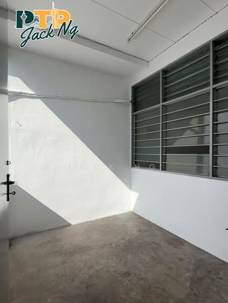 Shop / Office untuk Disewa di Kompleks Chain Ferry (Butterworth) - Jack Ng - Interior - PropertyGuru.com.my