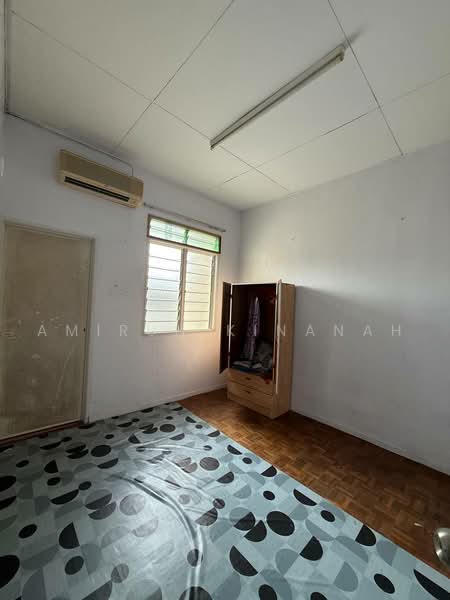 Rumah Teres 2 Tingkat untuk Dijual di Taman Senohong (Jeram) - Amirun Kinanah - Bedroom - PropertyGuru.com.my