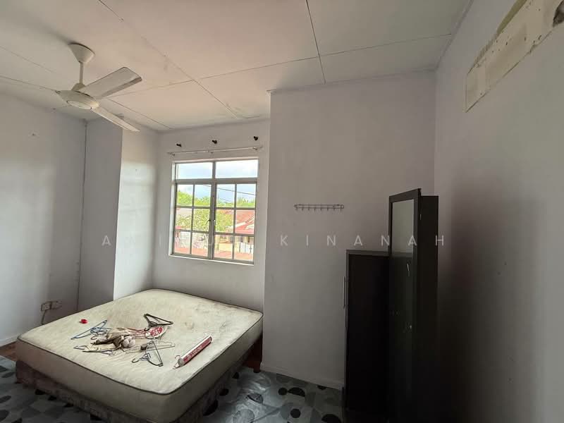 Rumah Teres 2 Tingkat untuk Dijual di Taman Senohong (Jeram) - Amirun Kinanah - Bedroom - PropertyGuru.com.my