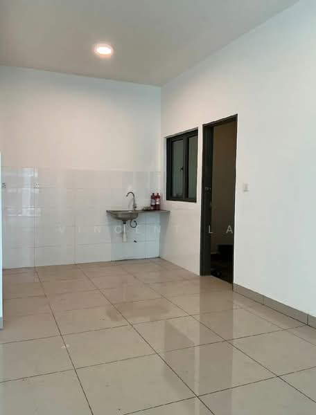 Kondominium untuk Disewa di The Henge - Vincent Lai - Kitchen - PropertyGuru.com.my
