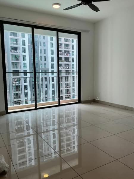 Kondominium untuk Disewa di The Henge - Vincent Lai - Living Room - PropertyGuru.com.my