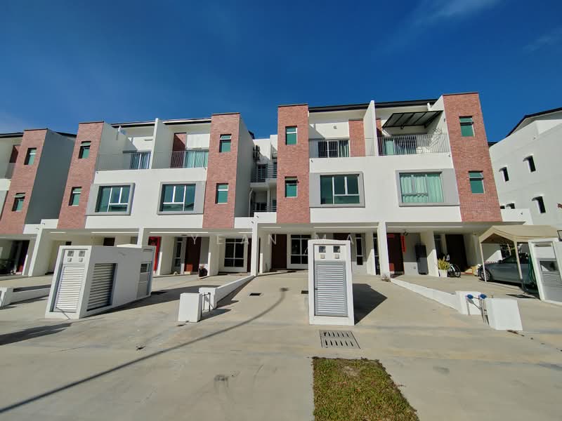 Rumah Teres untuk Dijual di Bandar Gamuda Gardens (Rawang) - Yean Ma - Exterior - PropertyGuru.com.my