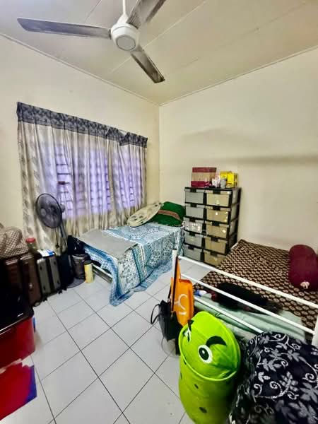 2-storey Terraced House for Sale in Taman Pasir Putih (Pasir Gudang) - CK Hoo - Bedroom - PropertyGuru.com.my