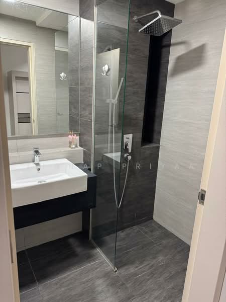 Service Residence for Rent at Aurora Subang Jaya - Thanap Priyaa - Bathroom - PropertyGuru.com.my