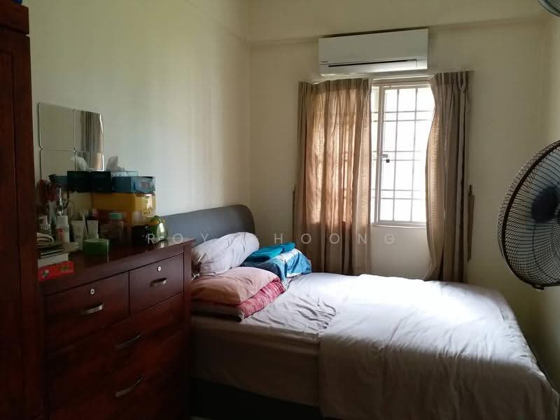 Pangsapuri untuk Dijual di Jalil Damai Apartments - Roy Choong - Bedroom - PropertyGuru.com.my