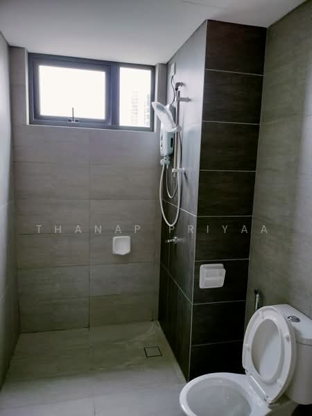 Service Residence for Rent at The New Duo @ Edumetro - Thanap Priyaa - Bathroom - PropertyGuru.com.my
